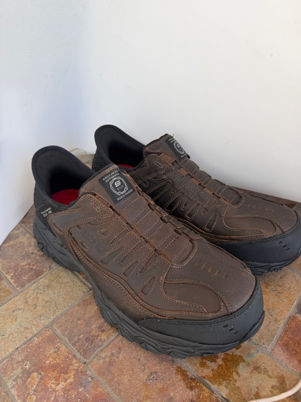 Skechers Holdredge slip on